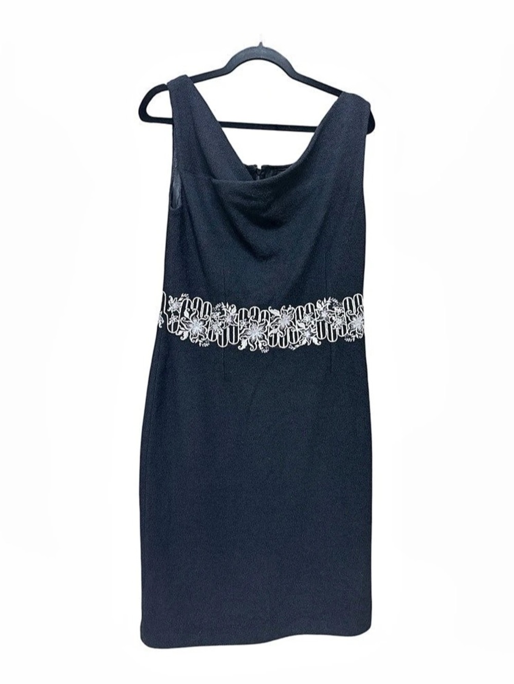 ST. JHON Black Embroidered Midi Dress - Picture 3 of 11